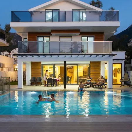 Berzan 4 Bedroom Private In Ovacik ヴィラ フェティエ