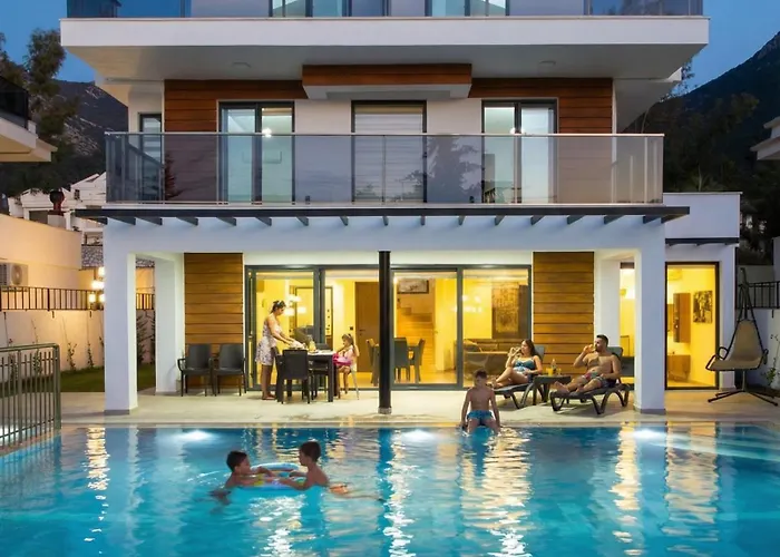 Berzan 4 Bedroom Private In Ovacik ヴィラ フェティエ