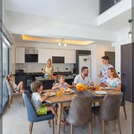 Berzan 4 Bedroom Private In Ovacik Villa