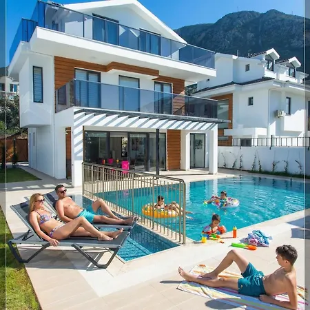 Βίλα Berzan 4 Bedroom Private In Ovacik *