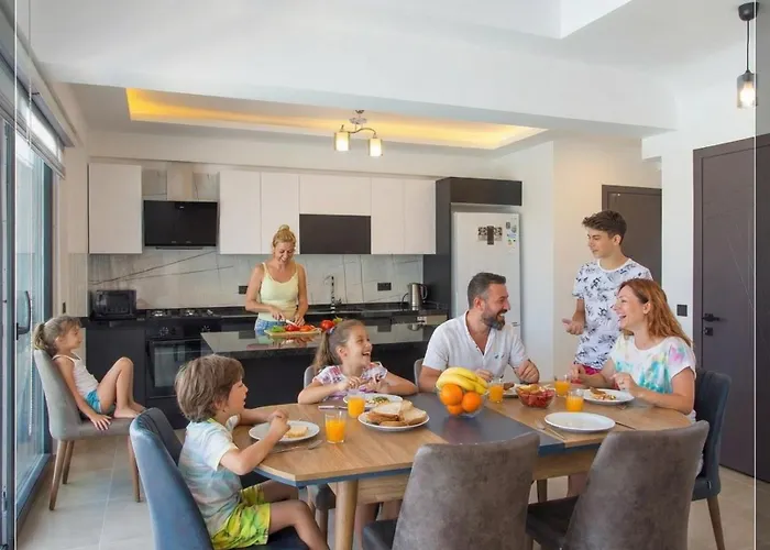 Berzan 4 Bedroom Private In Ovacik فيلة