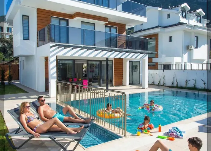 فيلة Berzan 4 Bedroom Private In Ovacik *