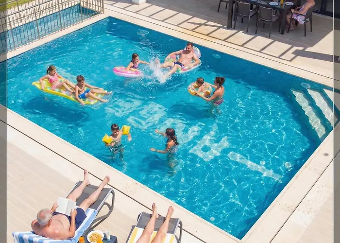 Berzan 4 Bedroom Private In Ovacik *